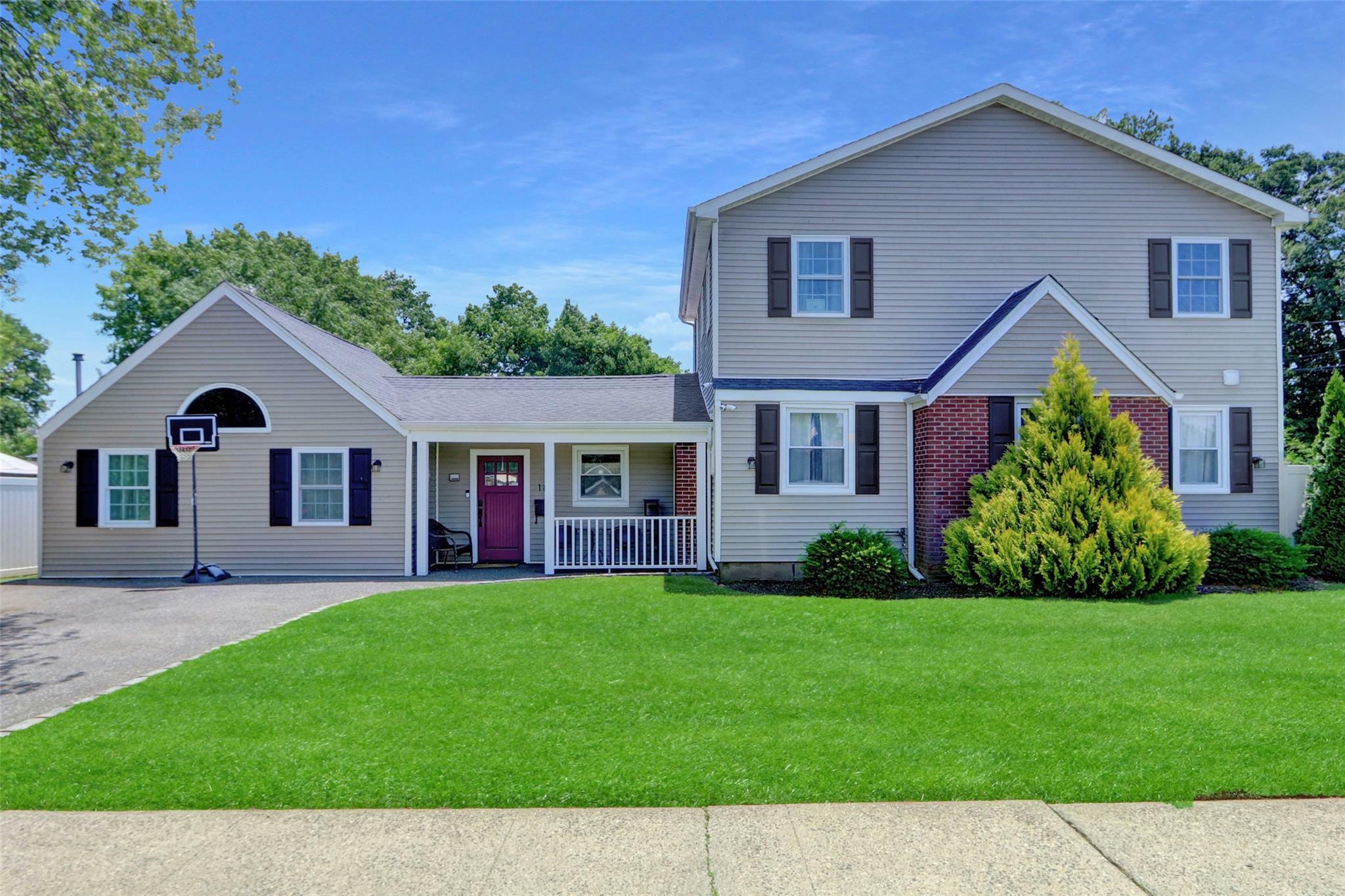 Property Photo: 18 Beverly Road NY 11735