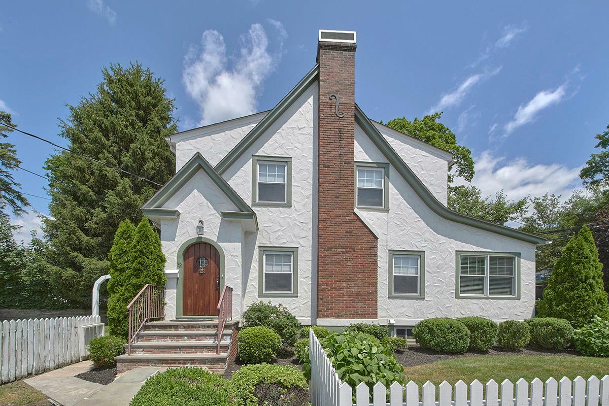 Property Photo: 32 Brookdale Avenue NY 10603