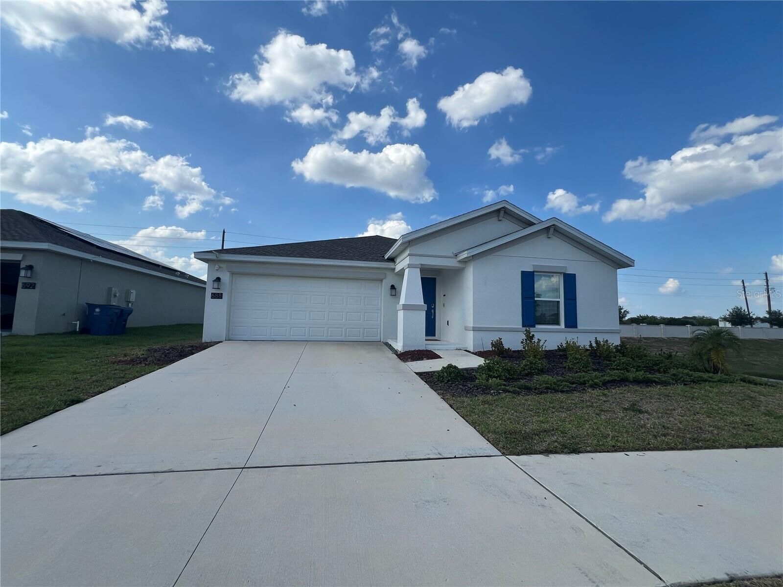 Property Photo: 688 Silver Palm Drive FL 33844