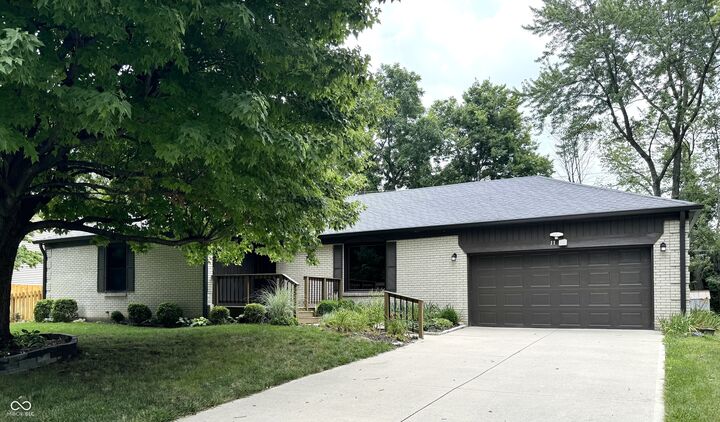 11 N Restin Road  Greenwood IN 46142 photo