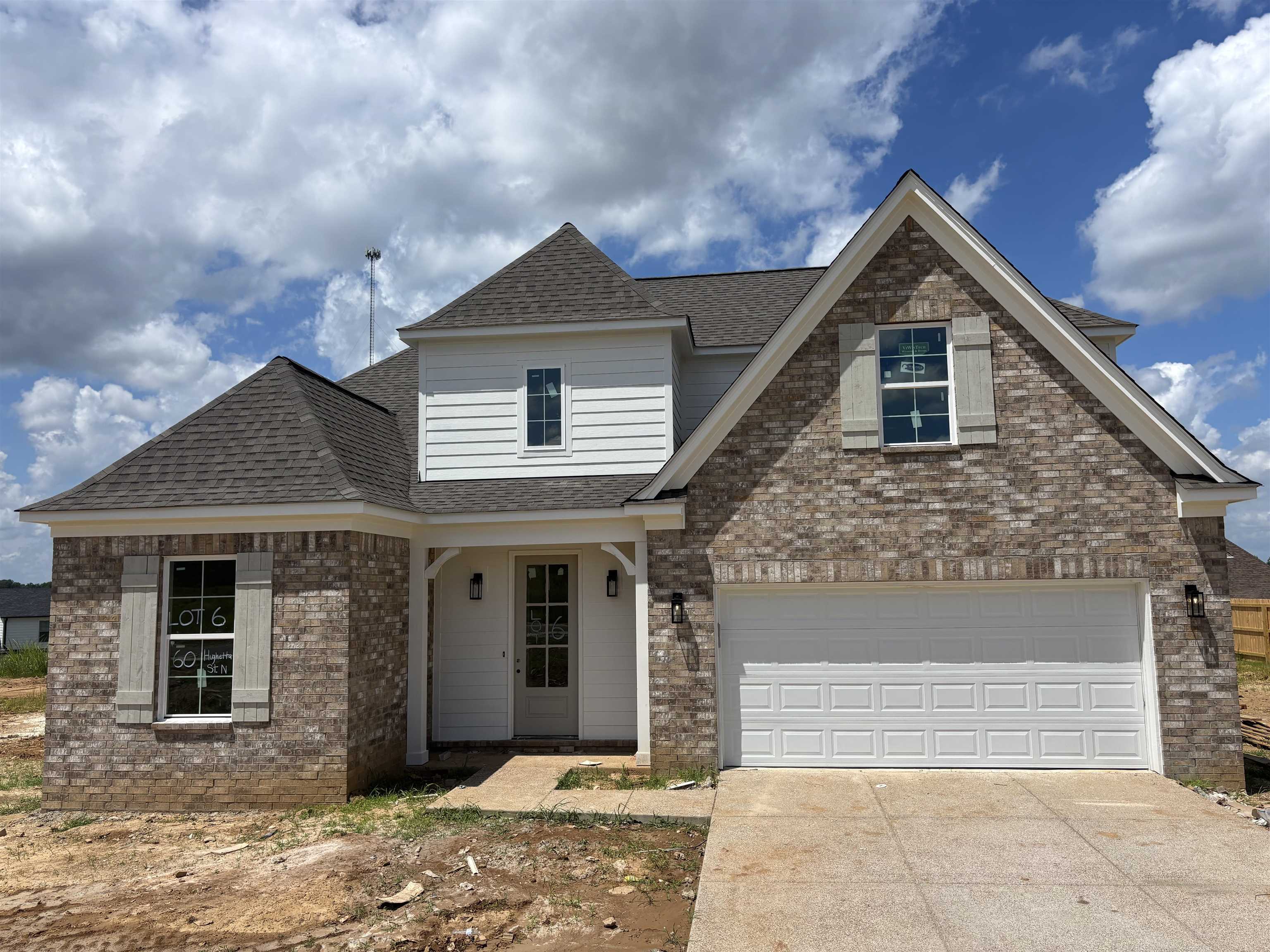 Property Photo:  60 N Hughetta St N  TN 38060 