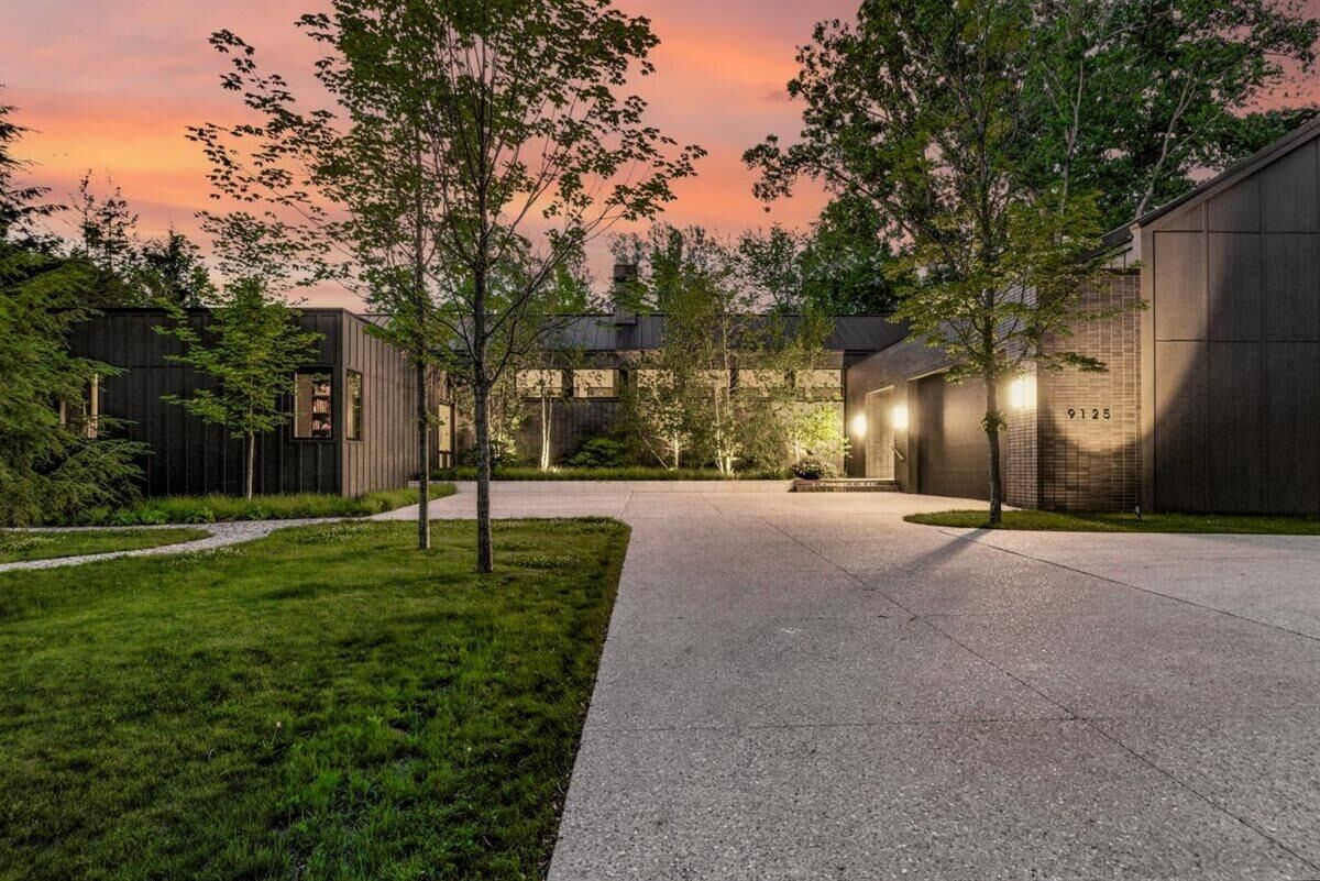 Property Photo: 9125 Pier Street MI 49116