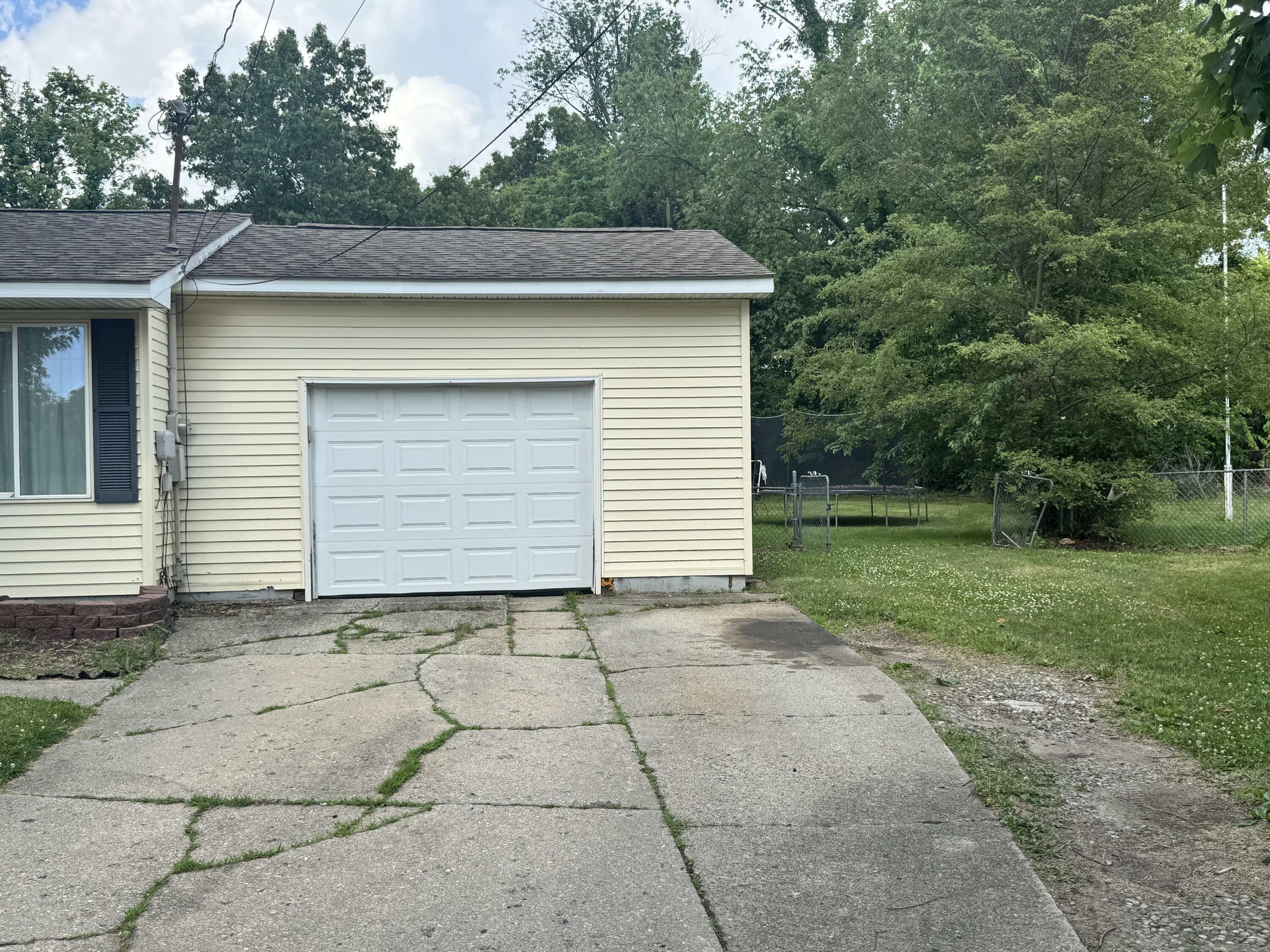 Property Photo: 137 Apperson Road MI 49015
