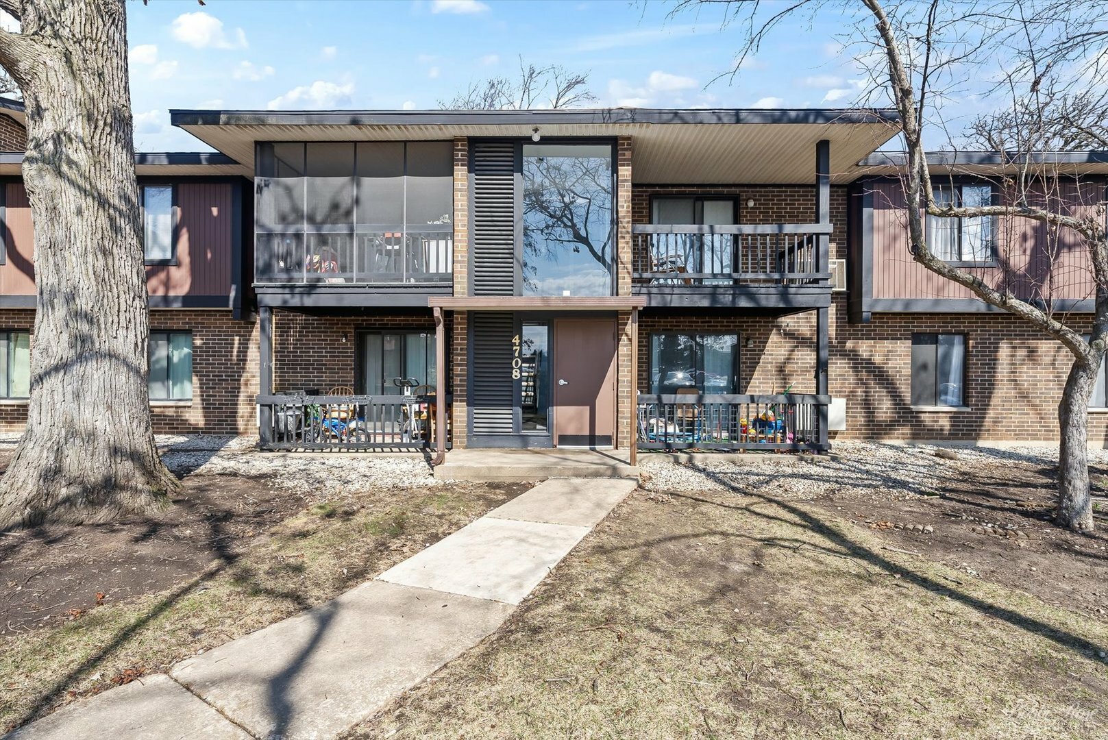 Property Photo: 4708 W Northfox Lane 7 IL 60050