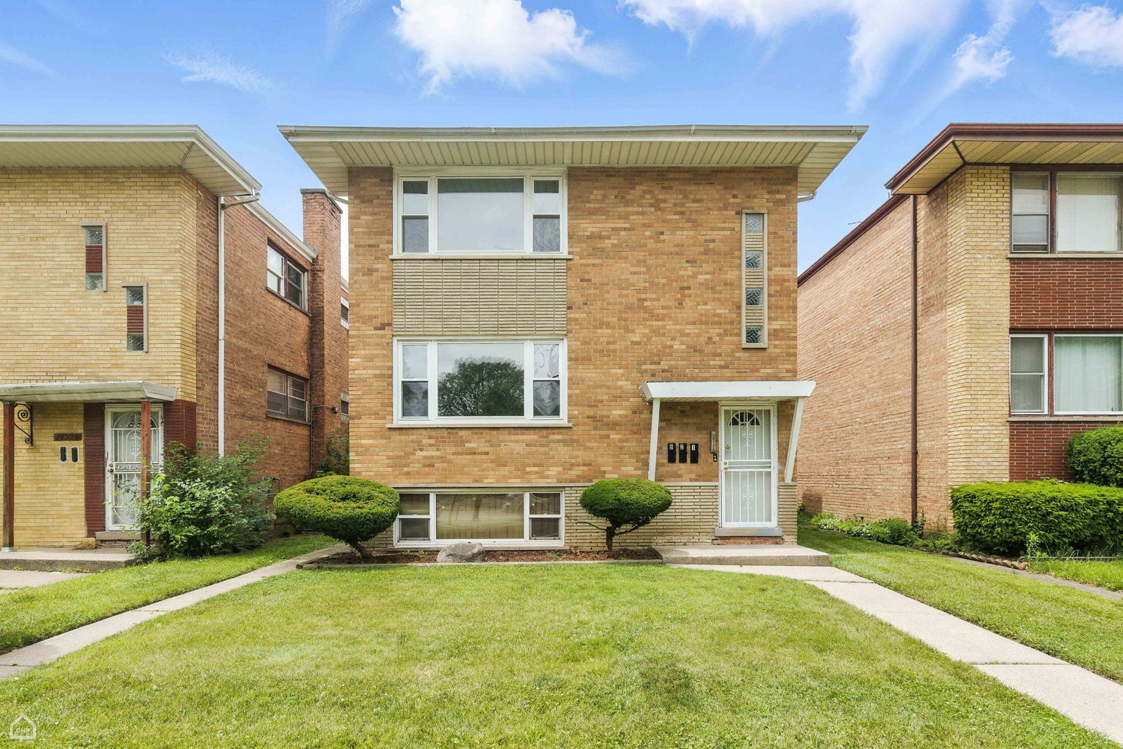 Property Photo: 14526 Loomis Avenue IL 60426