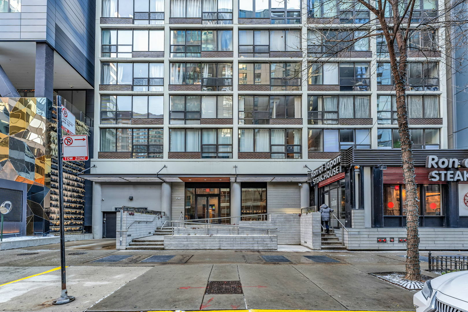Property Photo: 230 E Ontario Street 805 IL 60611