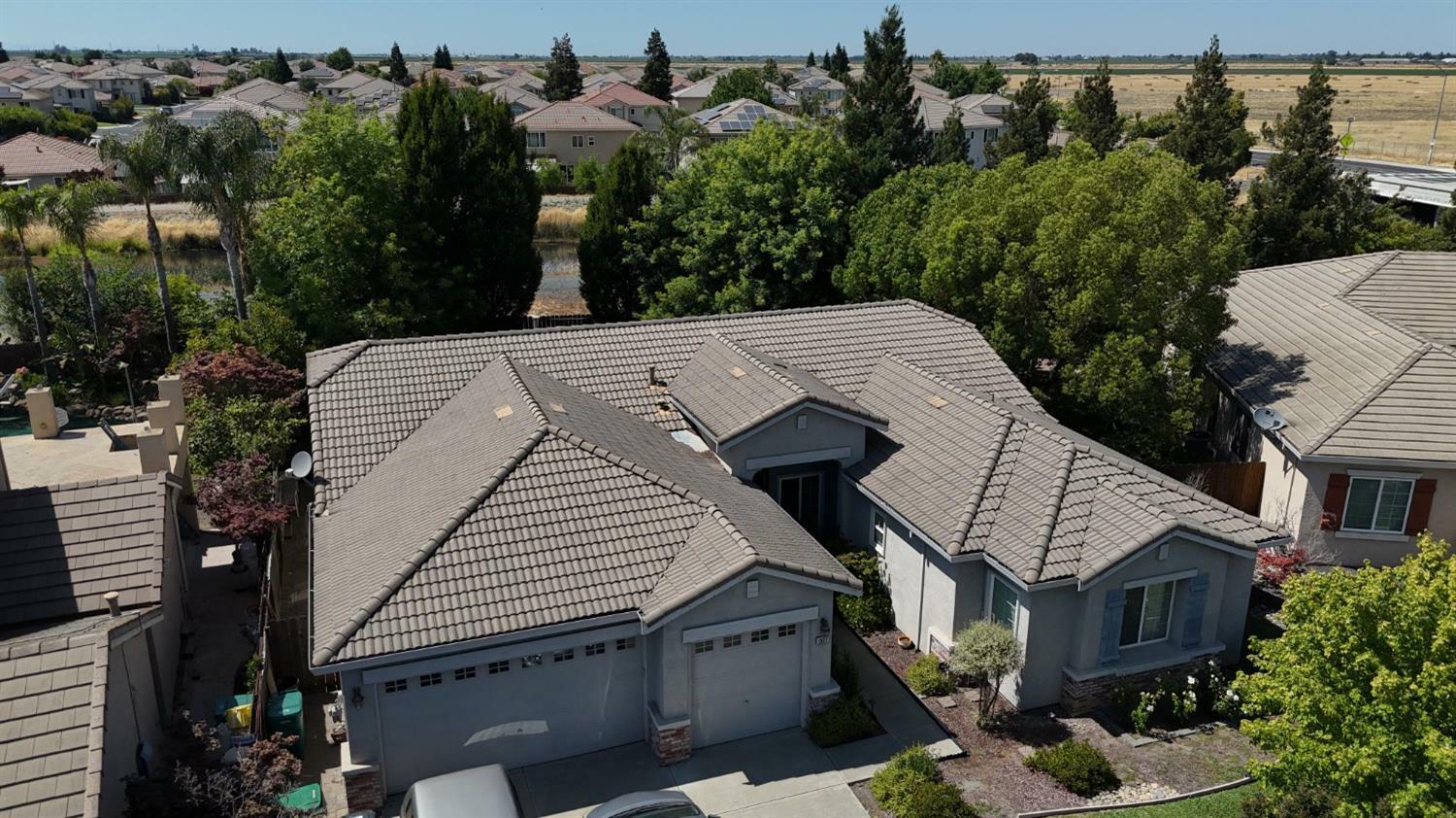 Property Photo: 1927 Wellington Court CA 95209