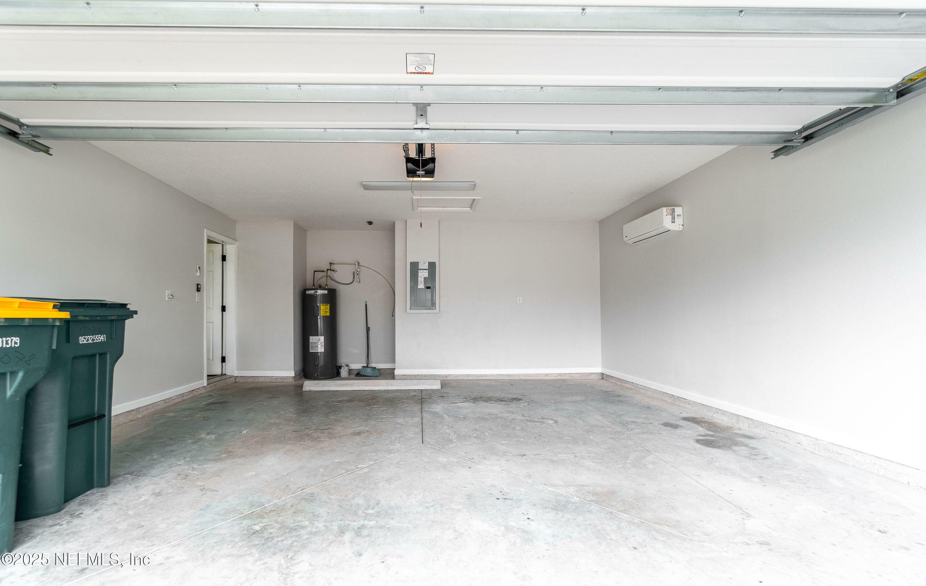 Property Photo: 15078 Rain Lily Street FL 32258