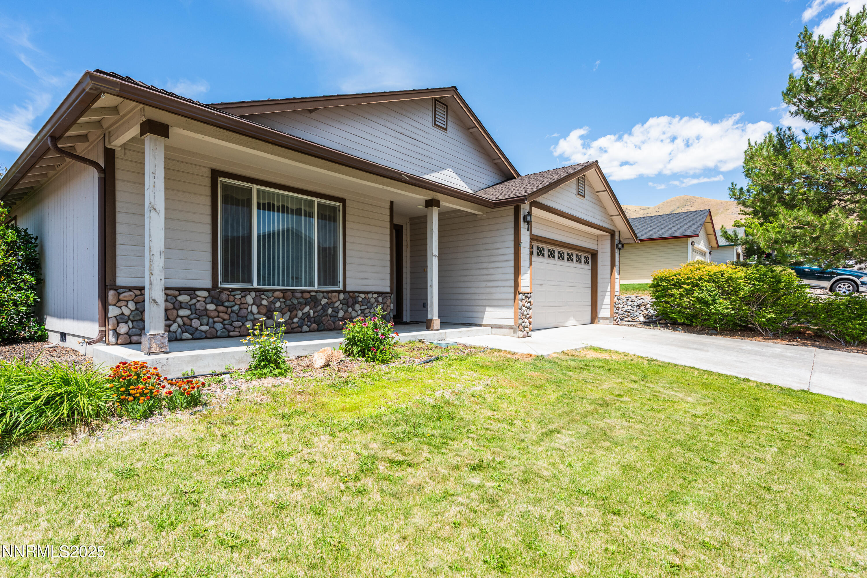 Property Photo:  250 Mark Street  NV 89410 