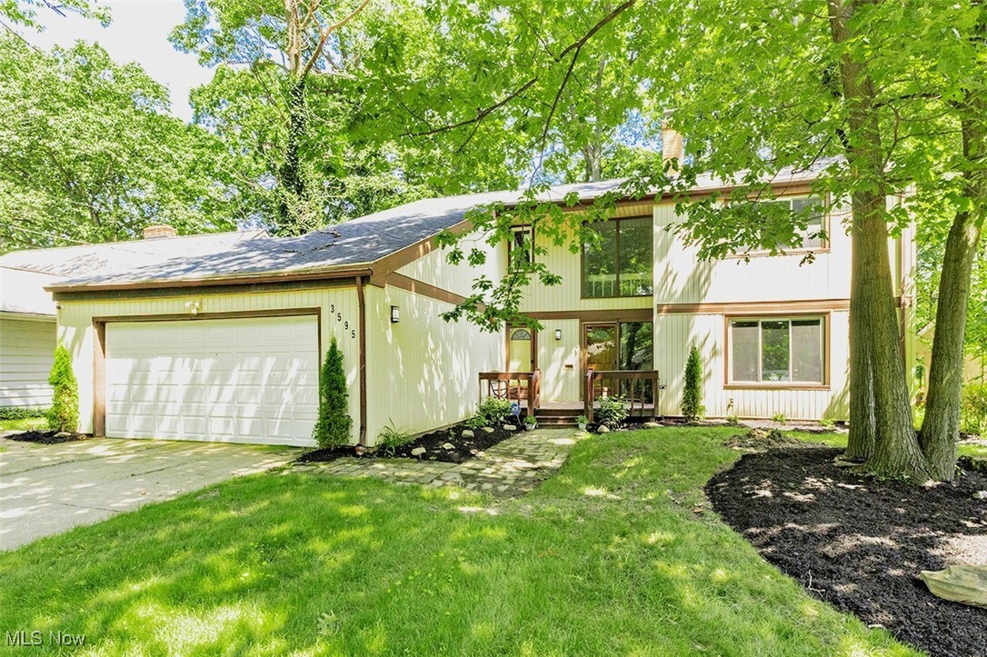 Property Photo: 3595 Runnymede Boulevard OH 44121
