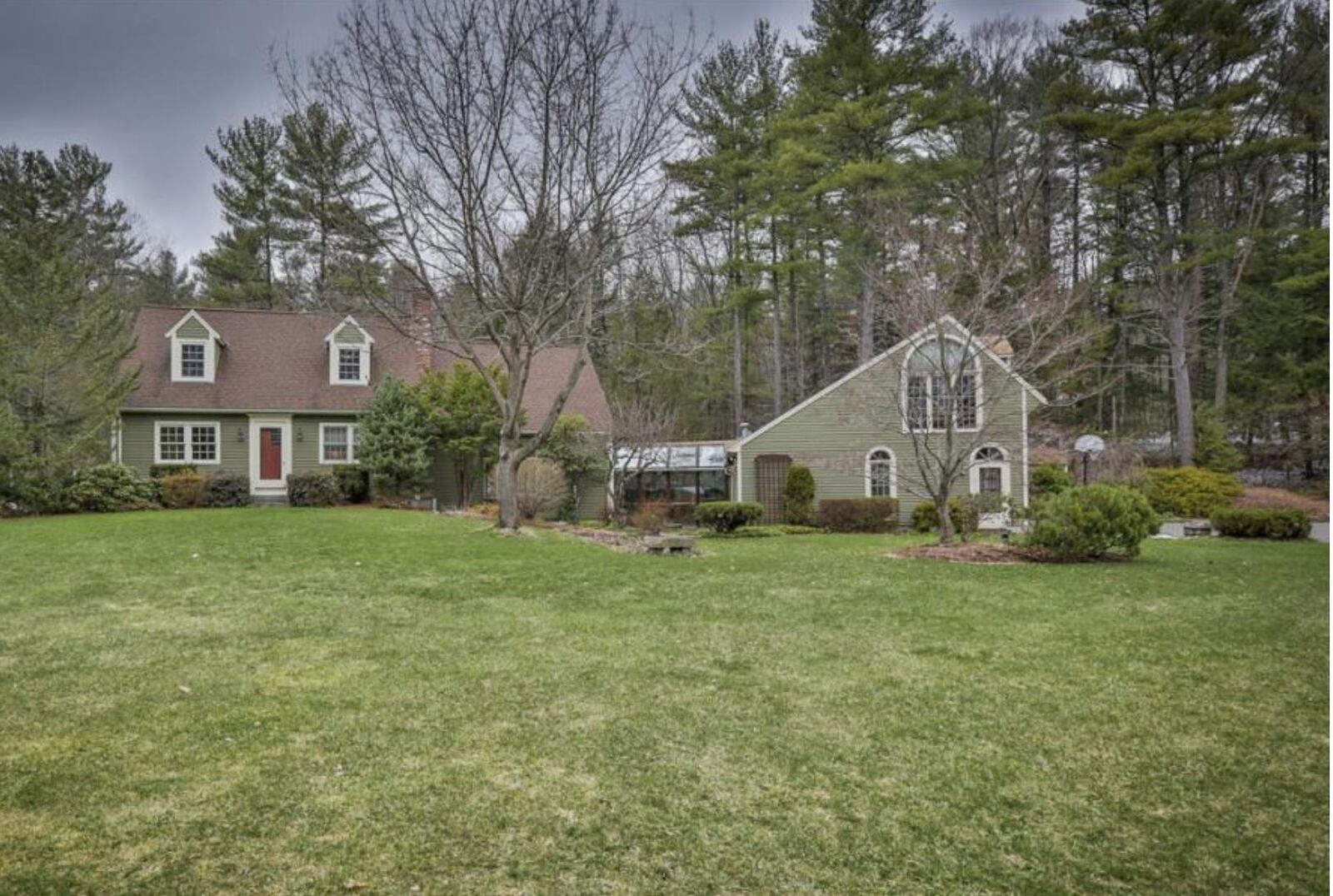 Property Photo:  22 Spring Hill Road  NH 03057 