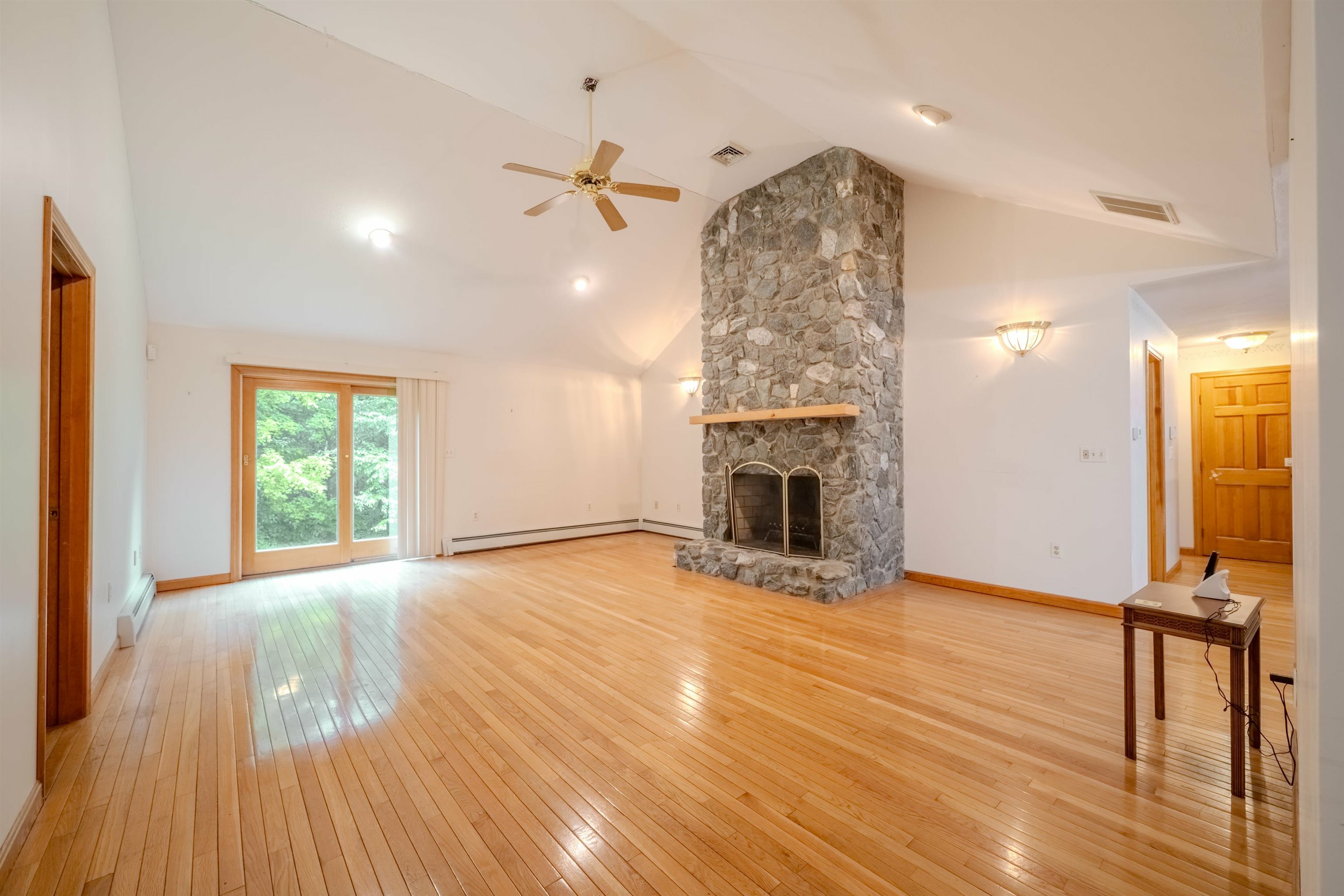 Property Photo:  15 Hickory Hill Road  NH 03076 