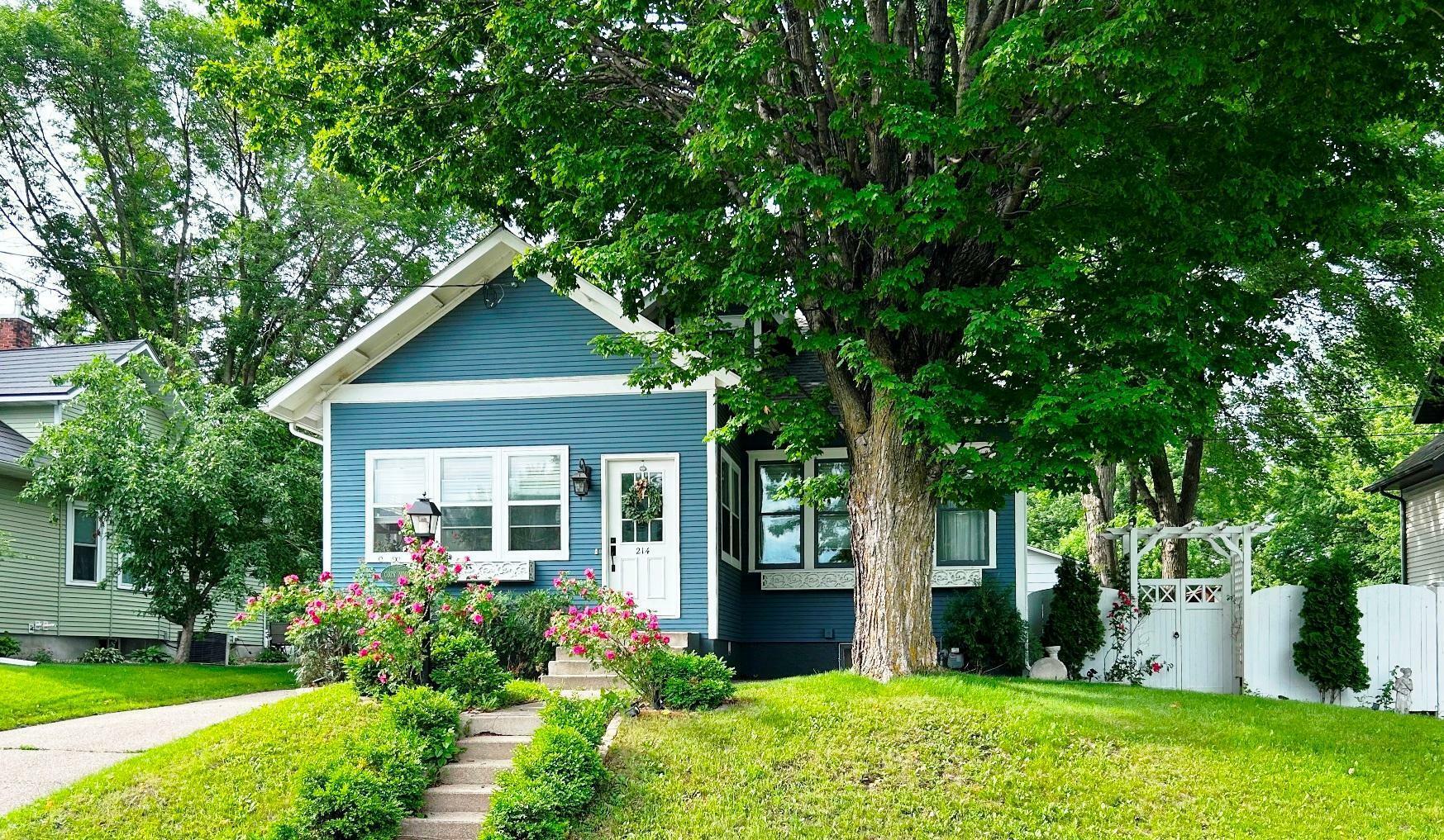 214 Lake Street W  Norwood Young America MN 55368 photo