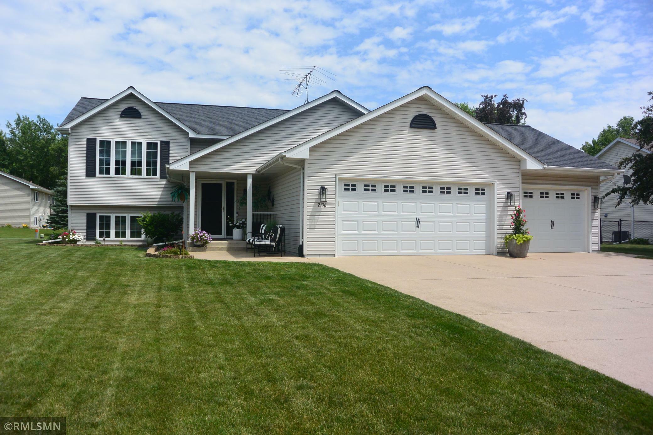 2106 Judd Avenue N  Glencoe MN 55336 photo