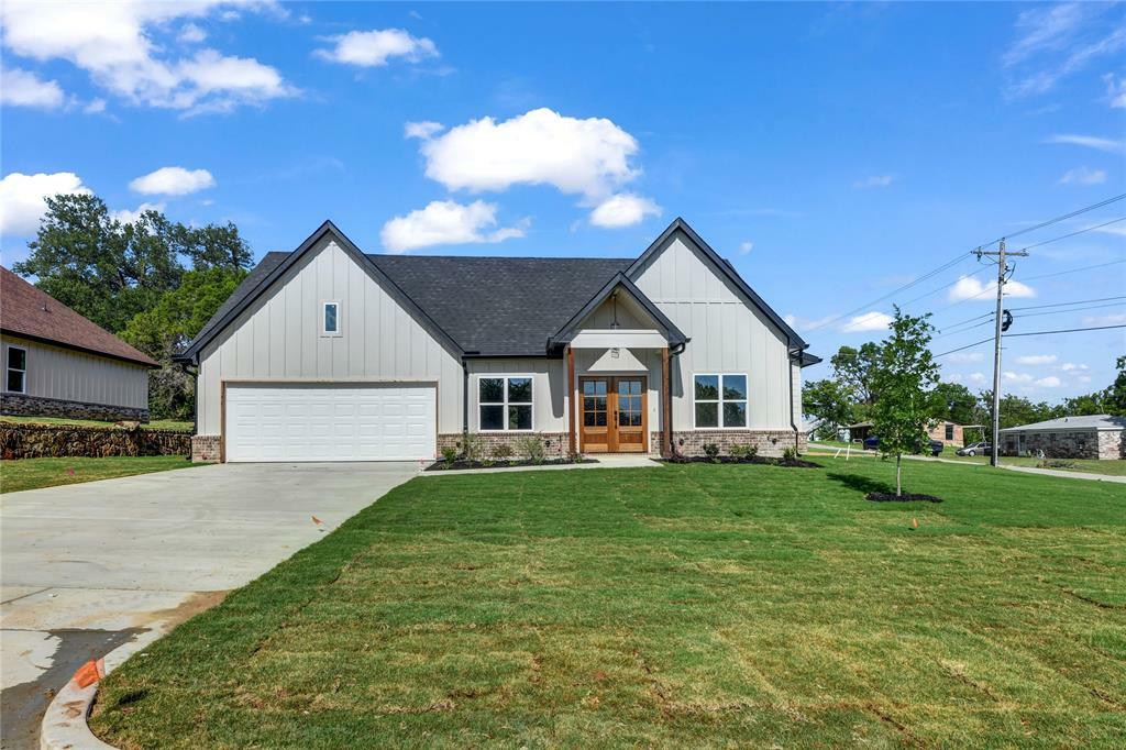 Property Photo: 1600 Franklin Street TX 76086