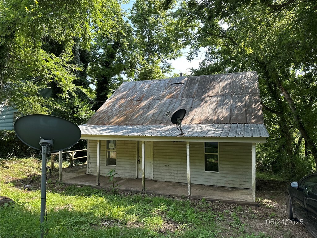 610 High Street  Leslie AR 72645 photo