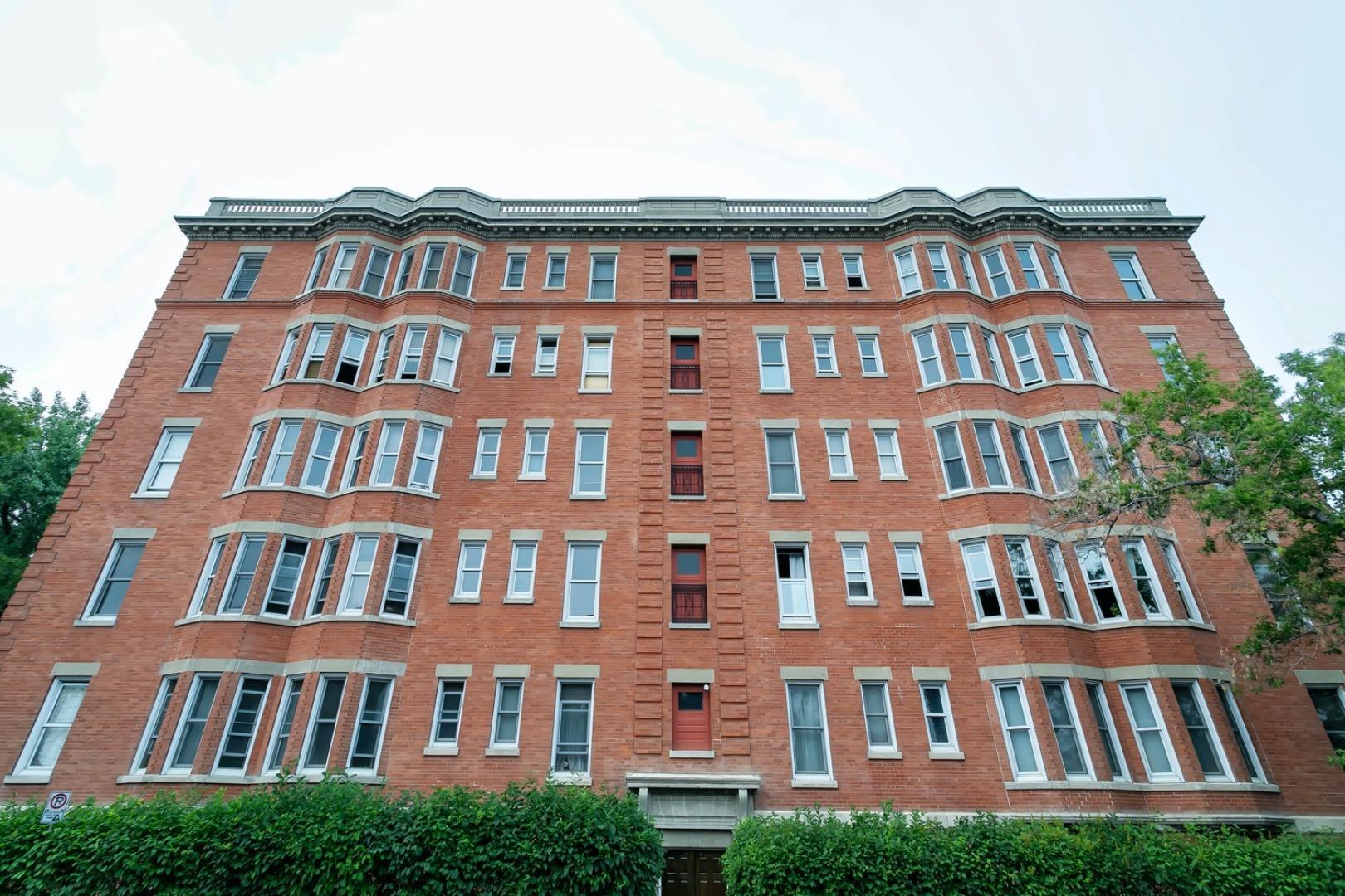 Property Photo:  804 18 Avenue SW 1  AB T2T 0G8 