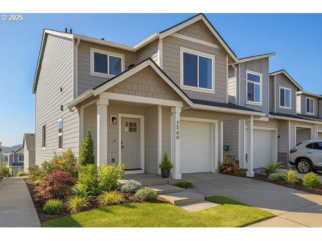 Property Photo: 1540 19th Ave OR 97116