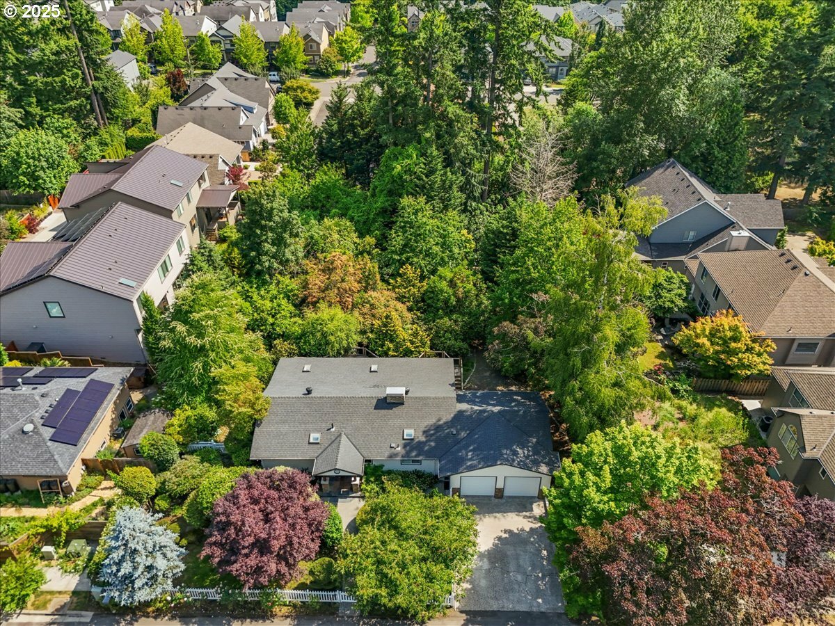 Property Photo: 9150 SW Salmon St OR 97225
