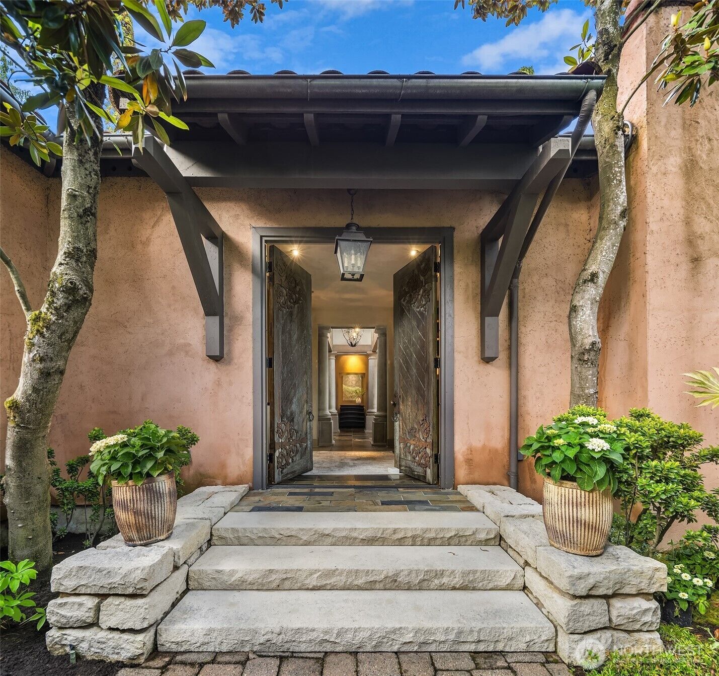 Property Photo:  303  Lake Washington Boulevard  WA 98122 