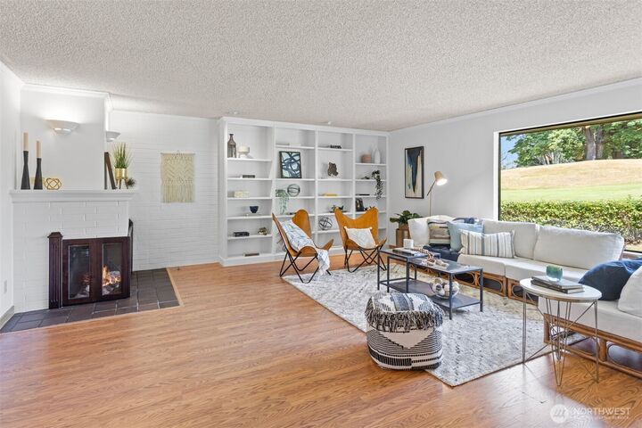 Property Photo: 10742 Glen Acres Drive S T-27 WA 98168