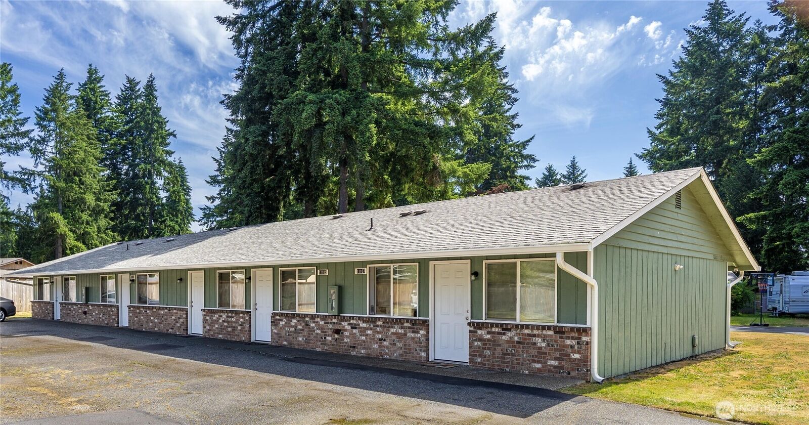Property Photo:  11101  124th Street E  WA 98374 
