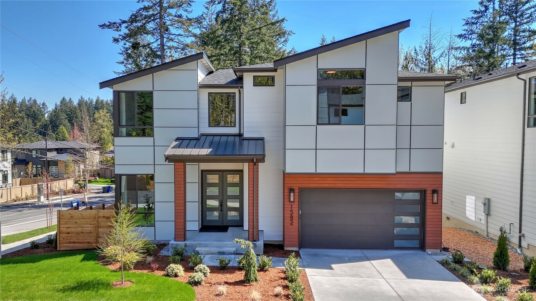 Property Photo: 1582 213th Court NE WA 98074