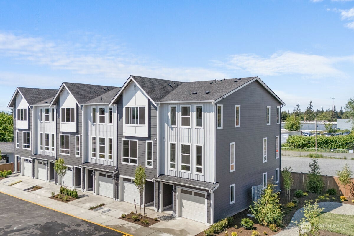 Property Photo: 15726 40th Avenue W A2 WA 98087