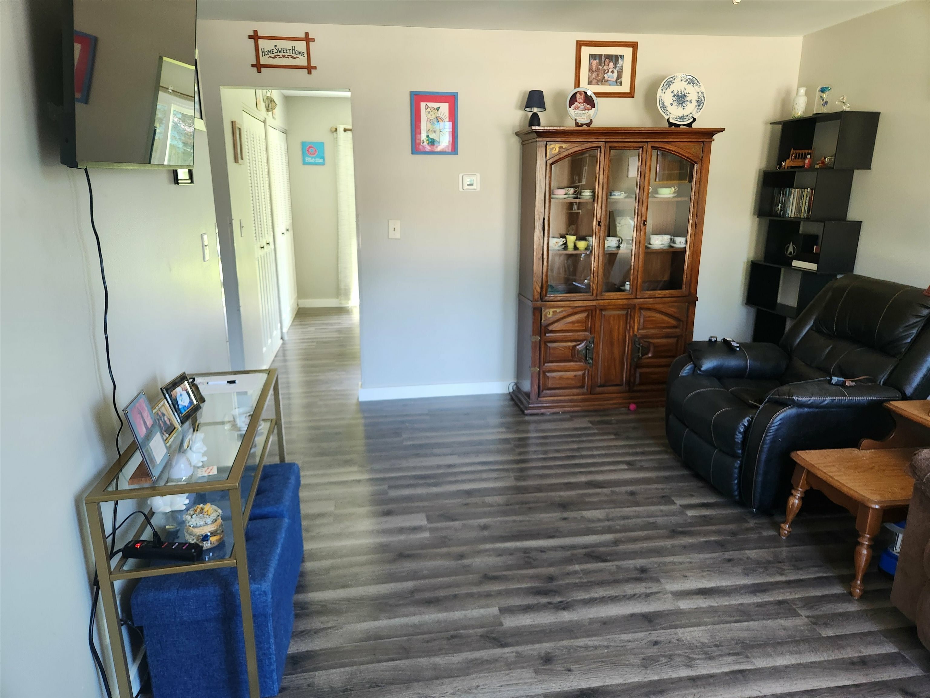 Property Photo: 90 W George Avenue IL 60112