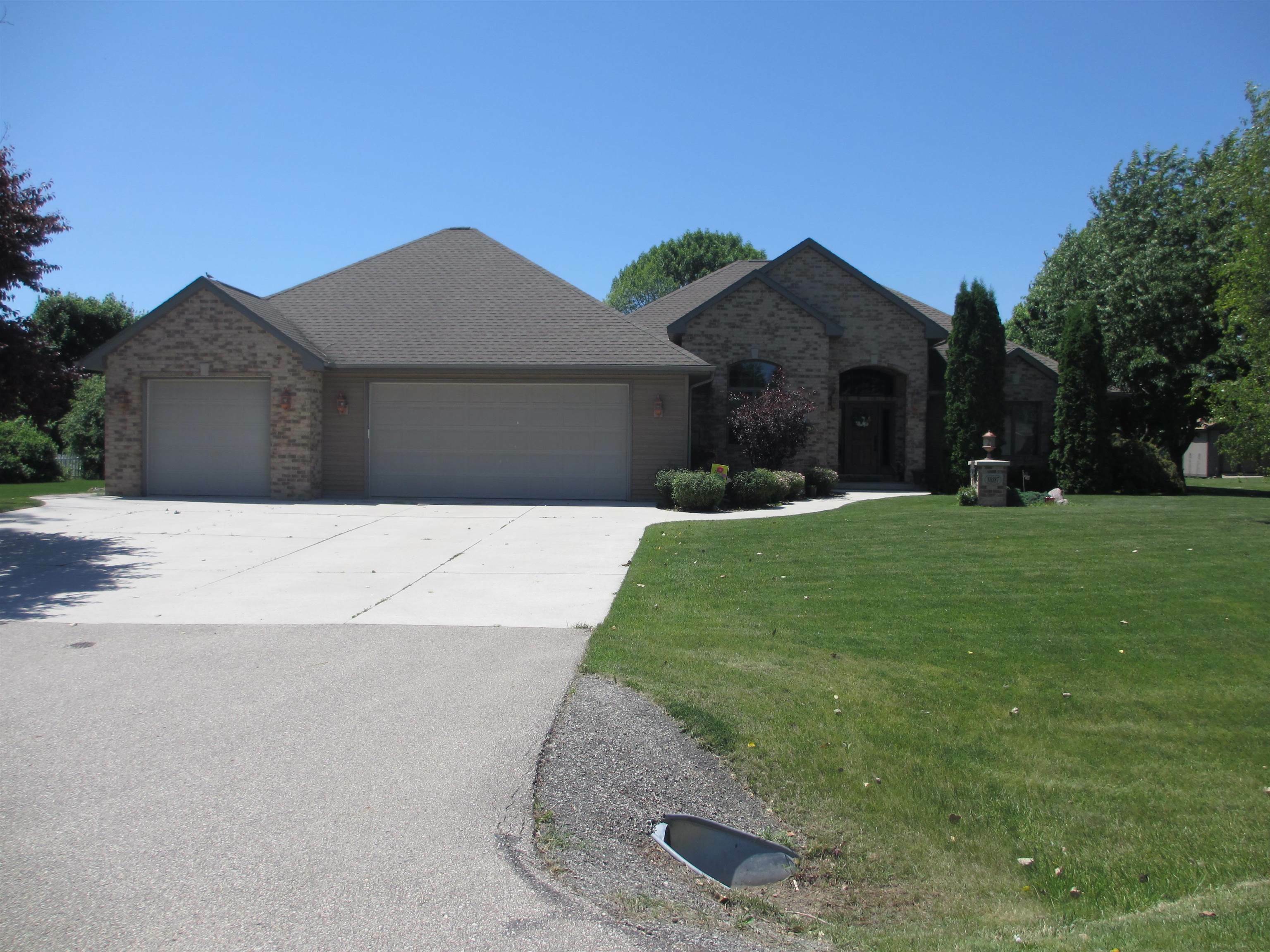 Property Photo: N8387 Royce Court WI 54952