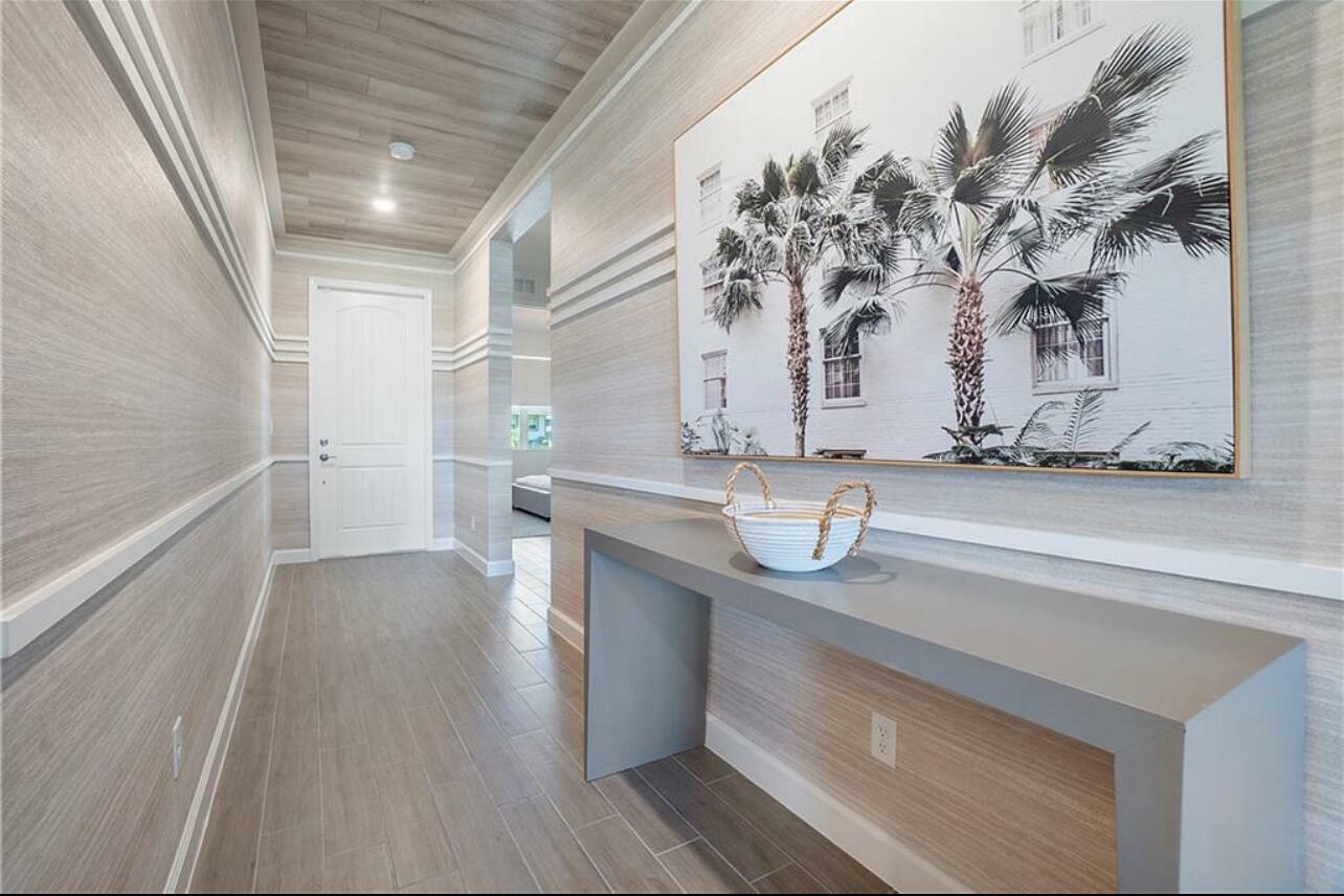 Property Photo: 1318 Arrowhead Point Road FL 33470
