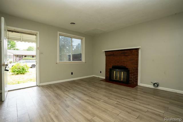 Property Photo: 21890 Sharkey Street MI 48035