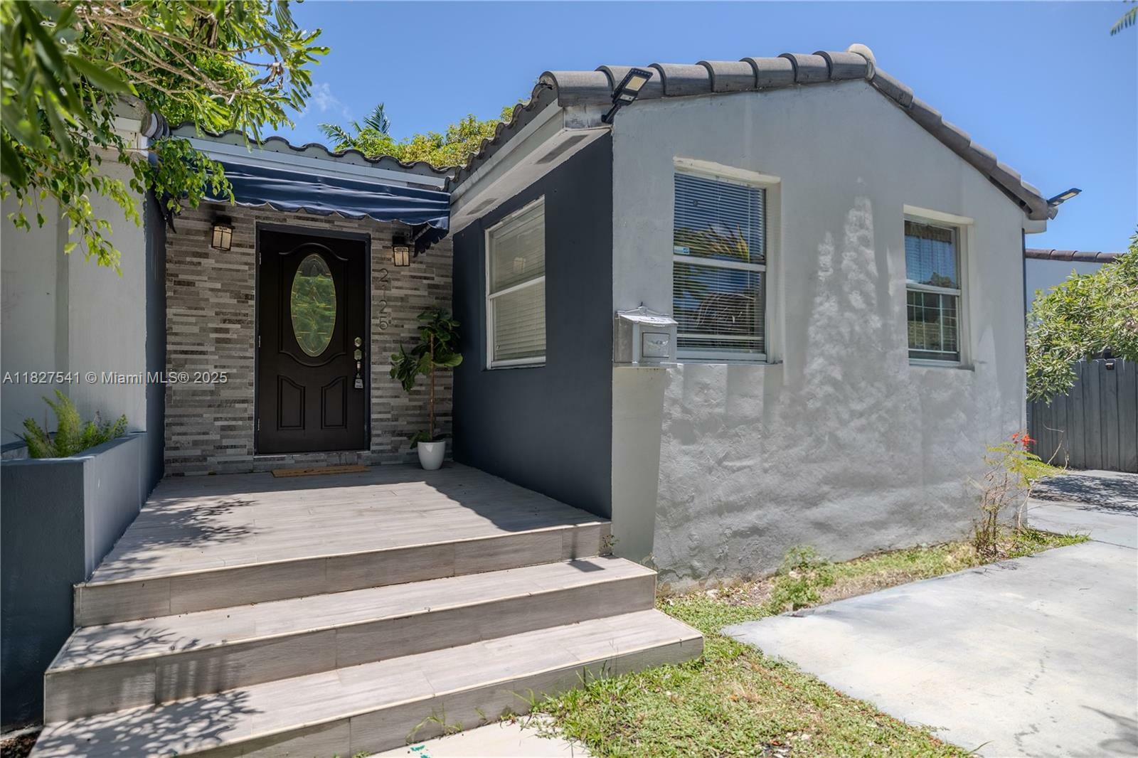 Property Photo: 2125 SW 26th St FL 33133