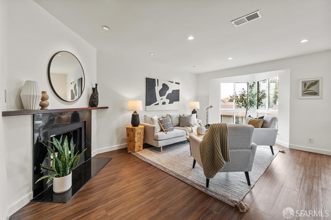 Property Photo: 955 Ridgeview Court C CA 94080