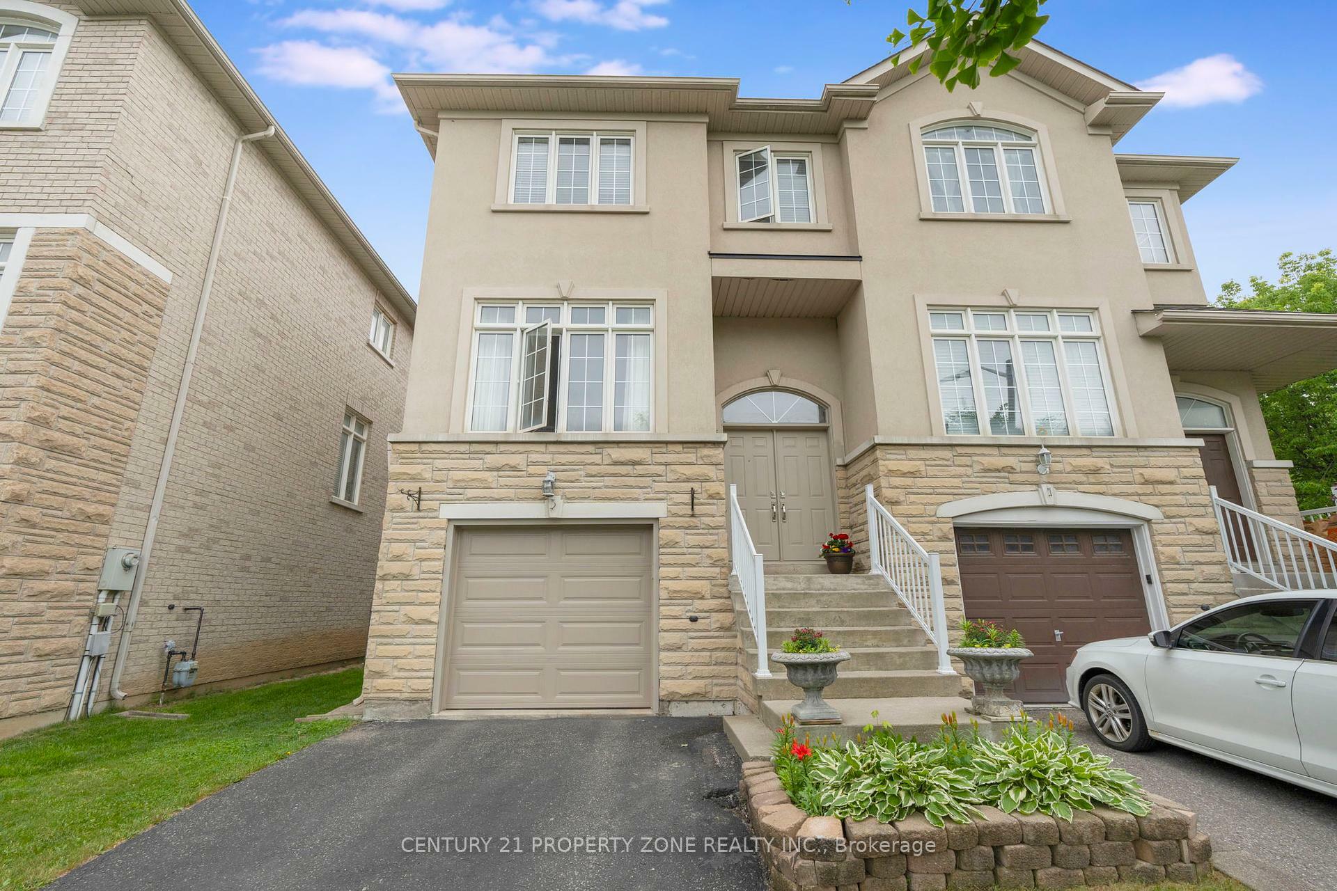 Property Photo: 3 Prince William Drive ON L3R 7V5