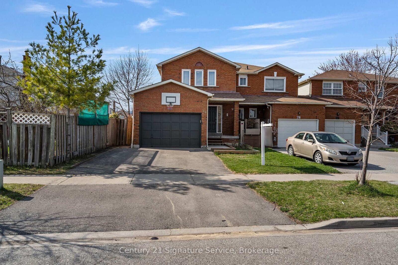 Property Photo: 80 Dutch Crescent ON L6Y 3X1
