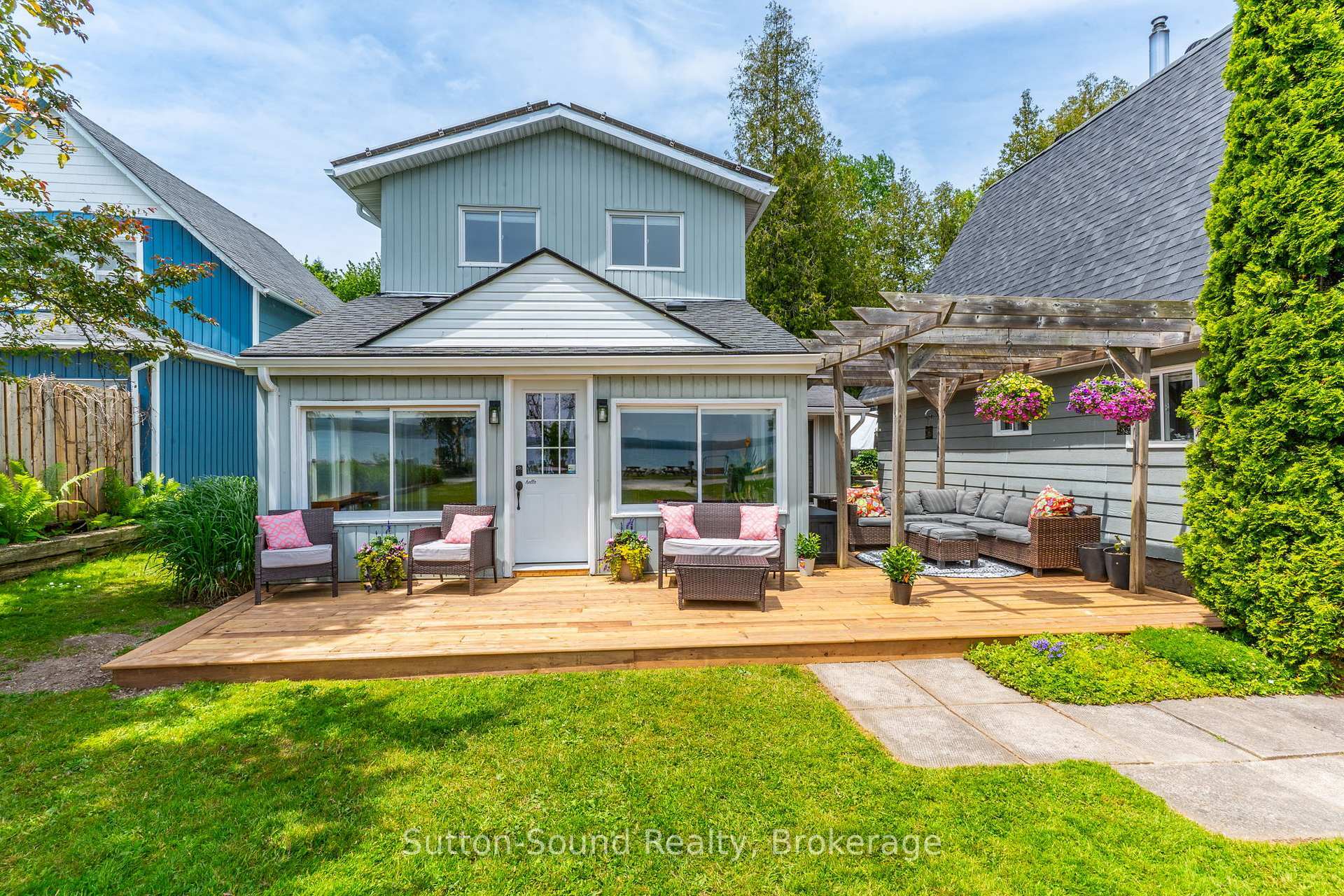 Property Photo: 168 Old Beach Drive ON N4K 5N4