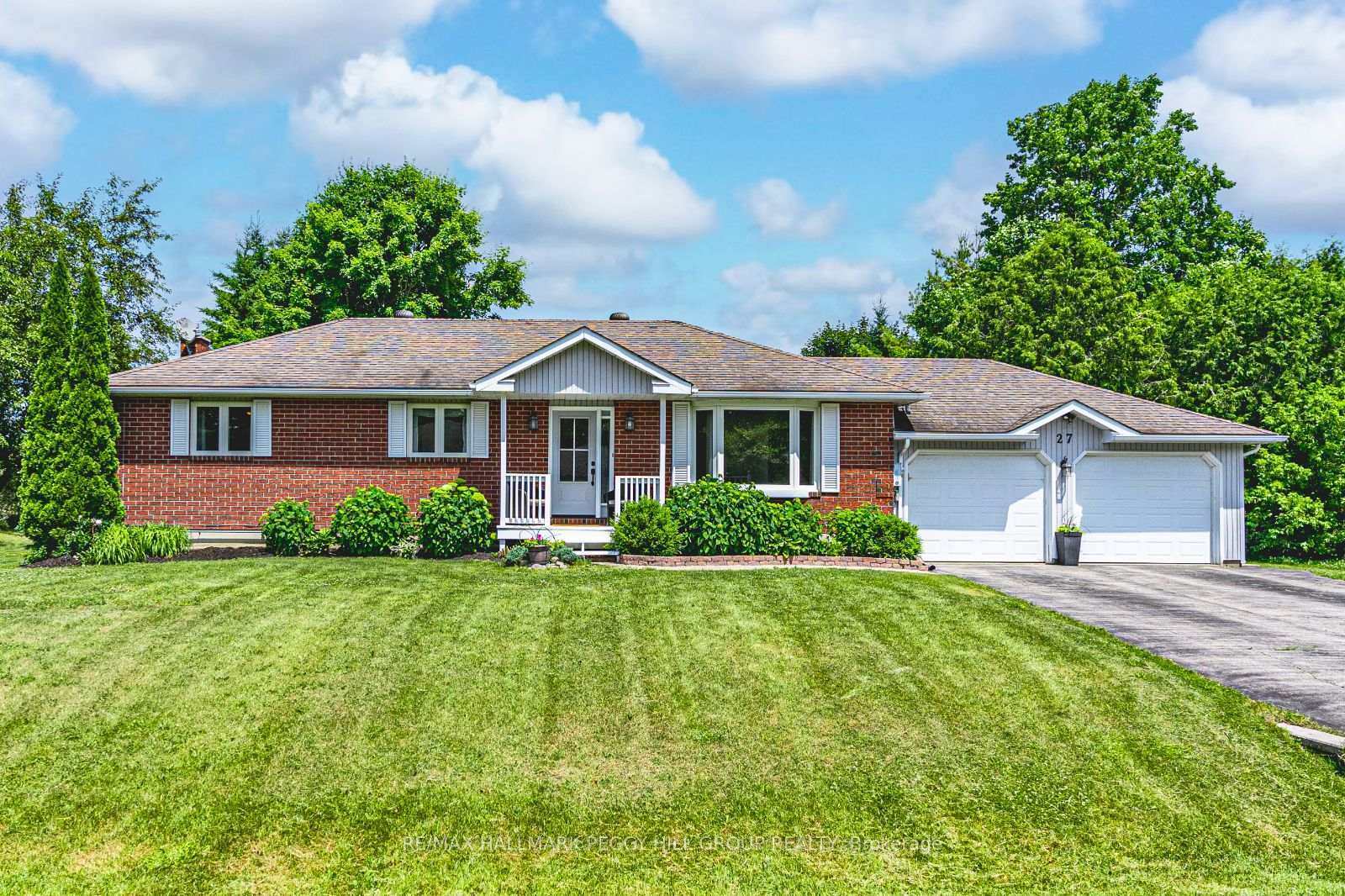 Photo de la propriété: 27 Foyston Park Circle ON L9X 0A1