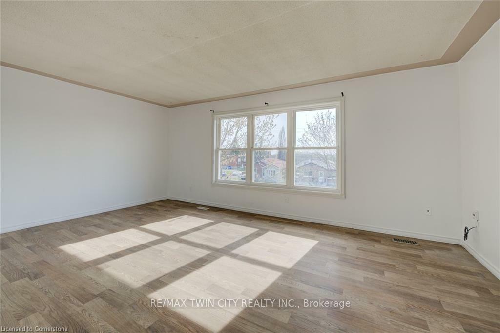 Property Photo: 486 Highland Road E ON N2M 3W7