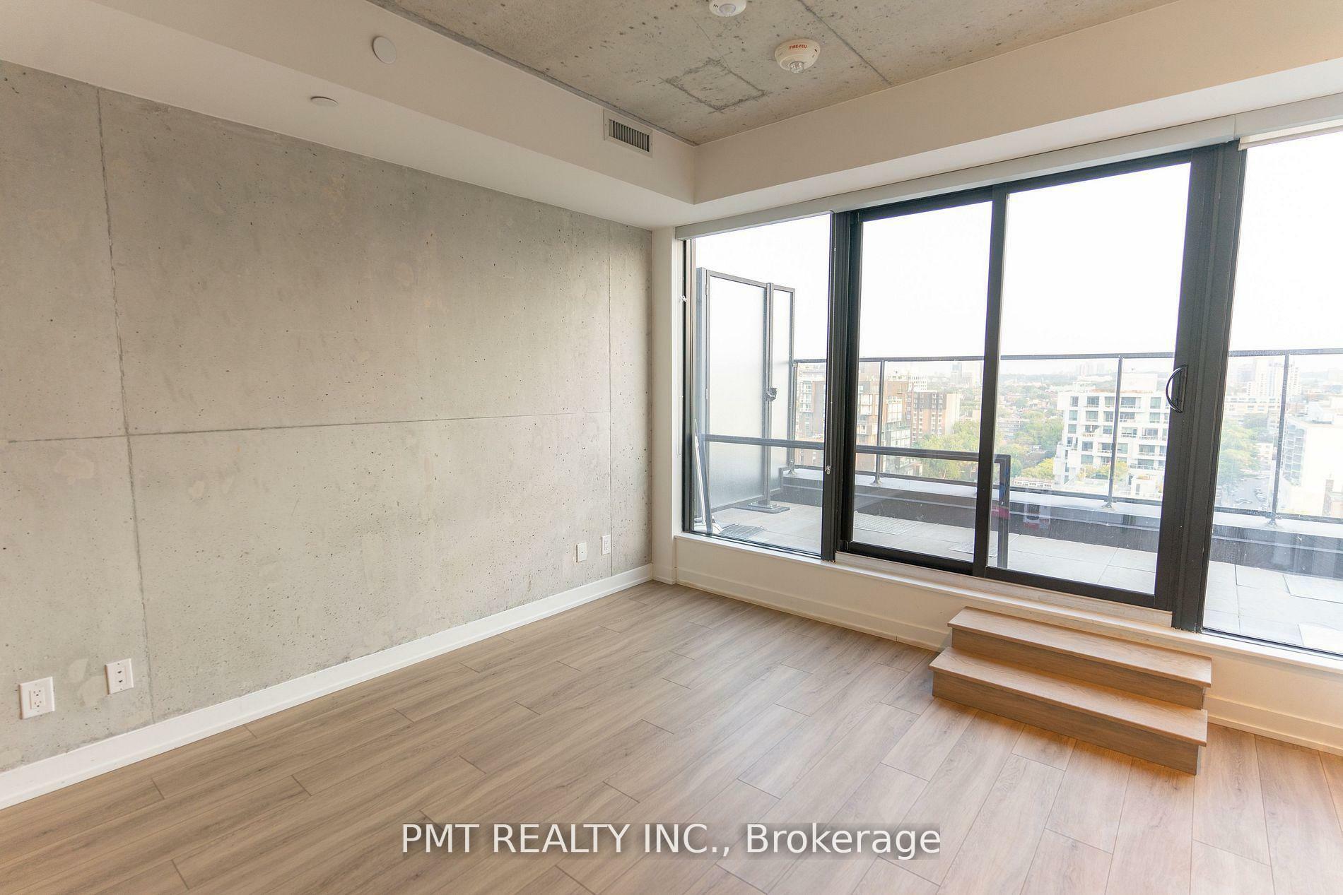 Property Photo: 458 Richmond Street W 1602 ON M5V 1Y1