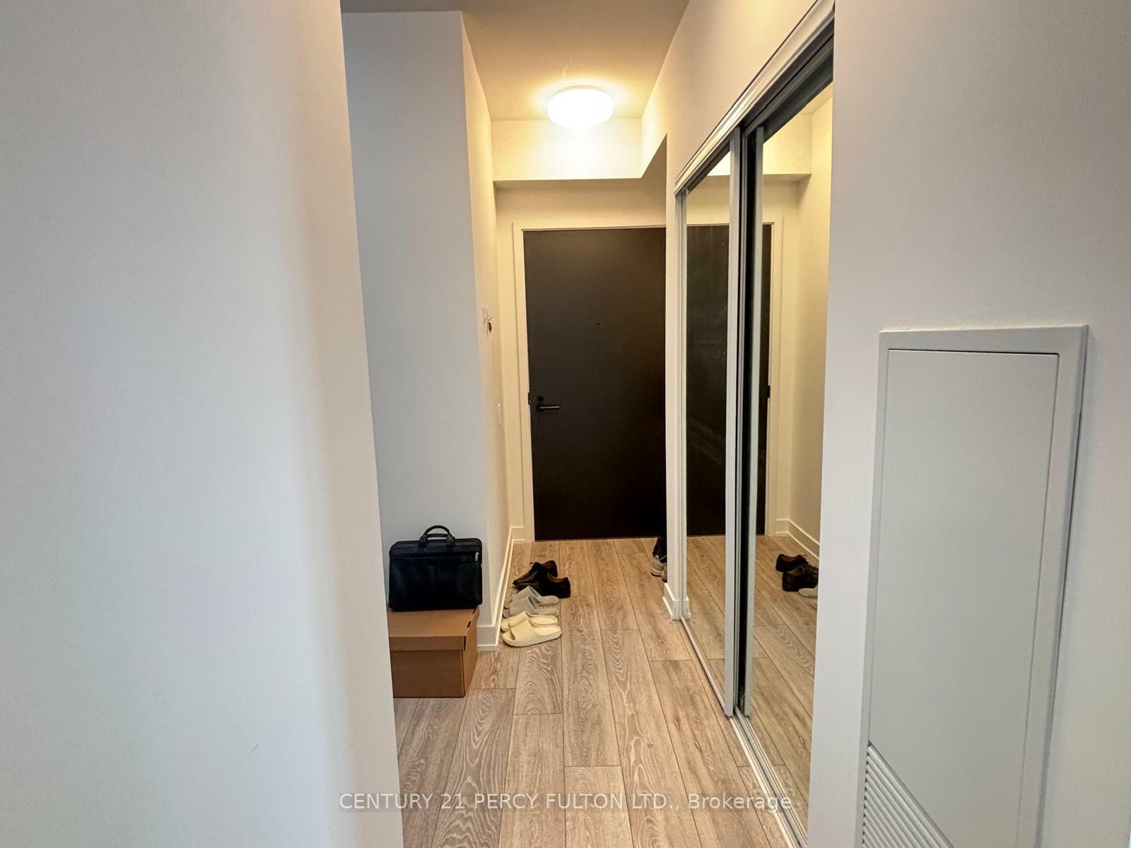 Photo de la propriété: 108 Peter Street N 2613 ON M5V 0W2