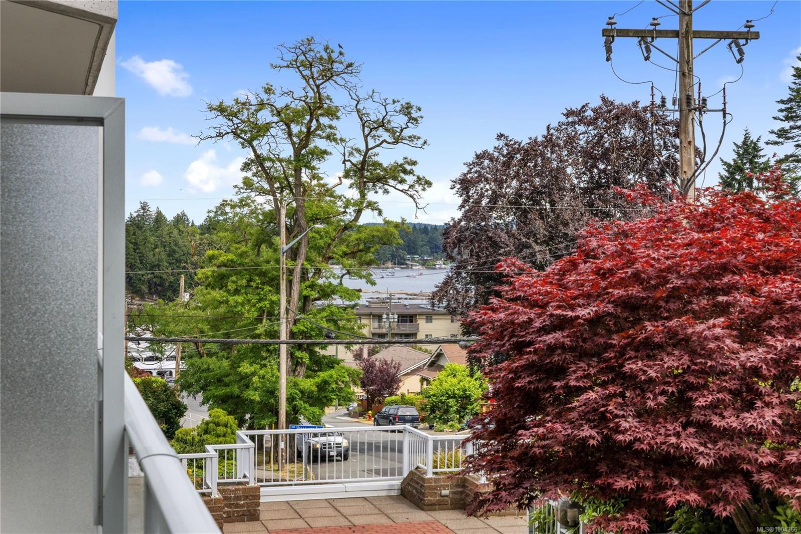 Property Photo: 220 Townsite Rd 202 BC V9S 5S8
