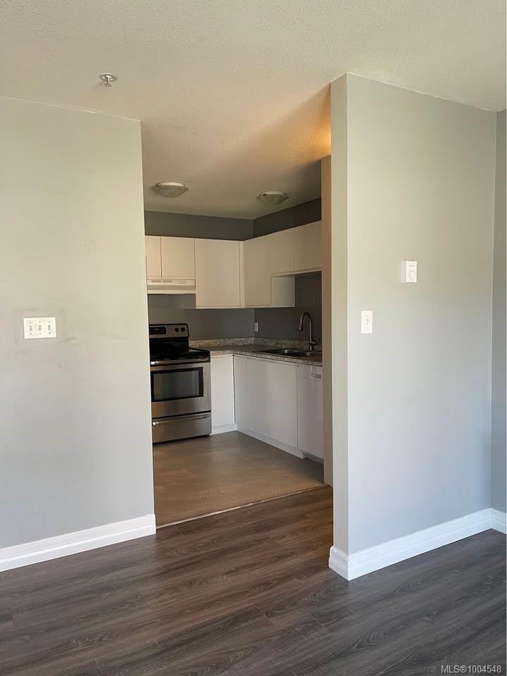 Property Photo: 1350 Creekside Way 4A BC V9W 8A9