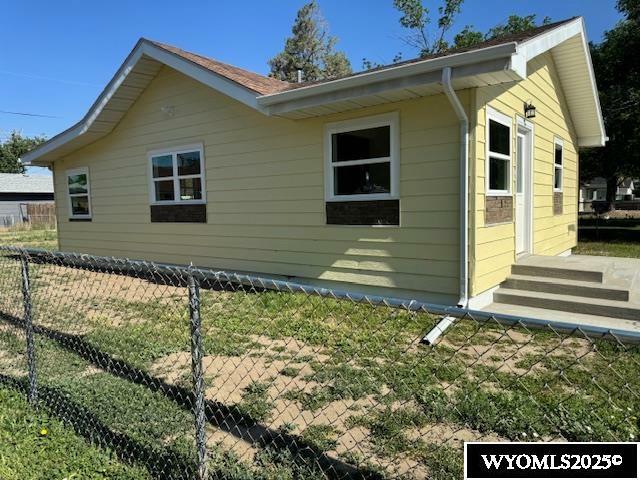 Property Photo:  1126 N Lincoln St  WY 82601-0000 