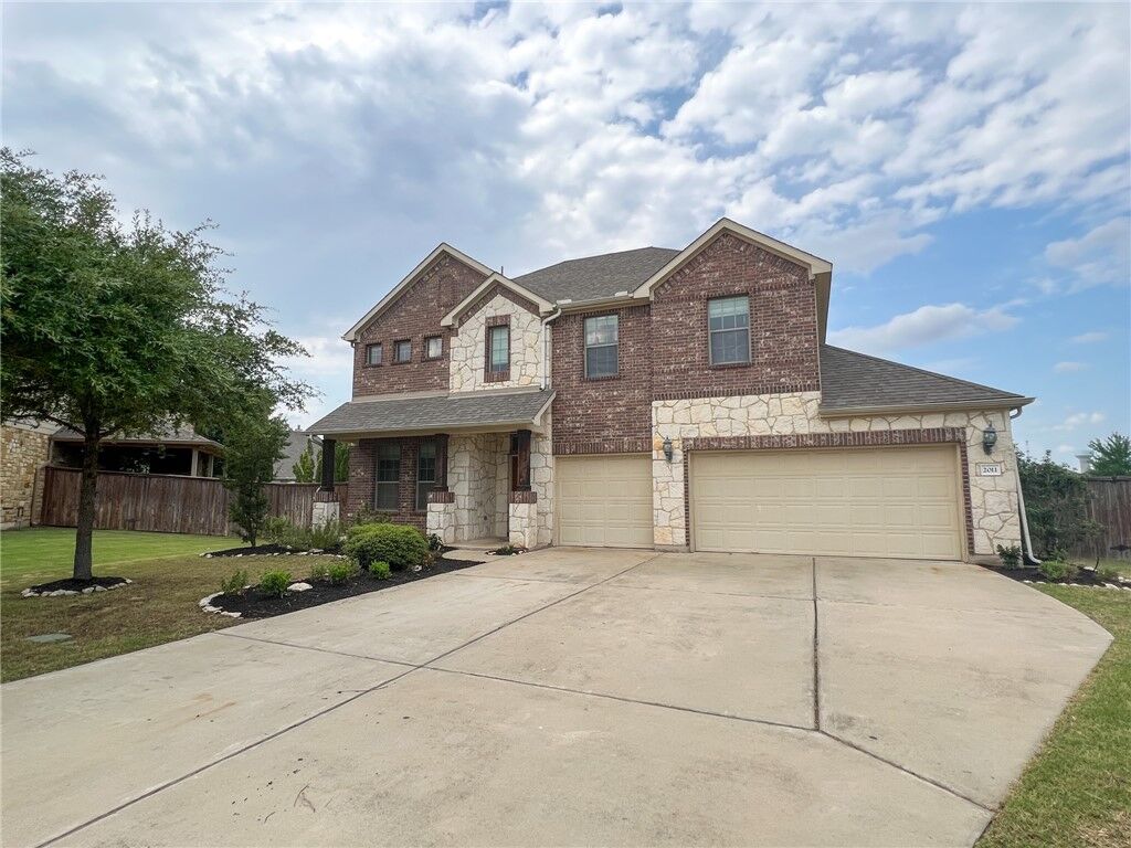 Property Photo:  2011 Tall Chief  TX 78641 