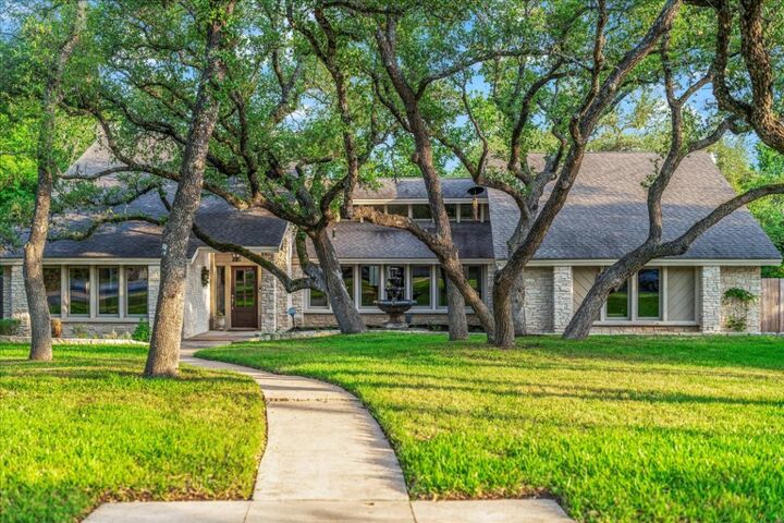 Property Photo: 10601 Spicewood Parkway TX 78750