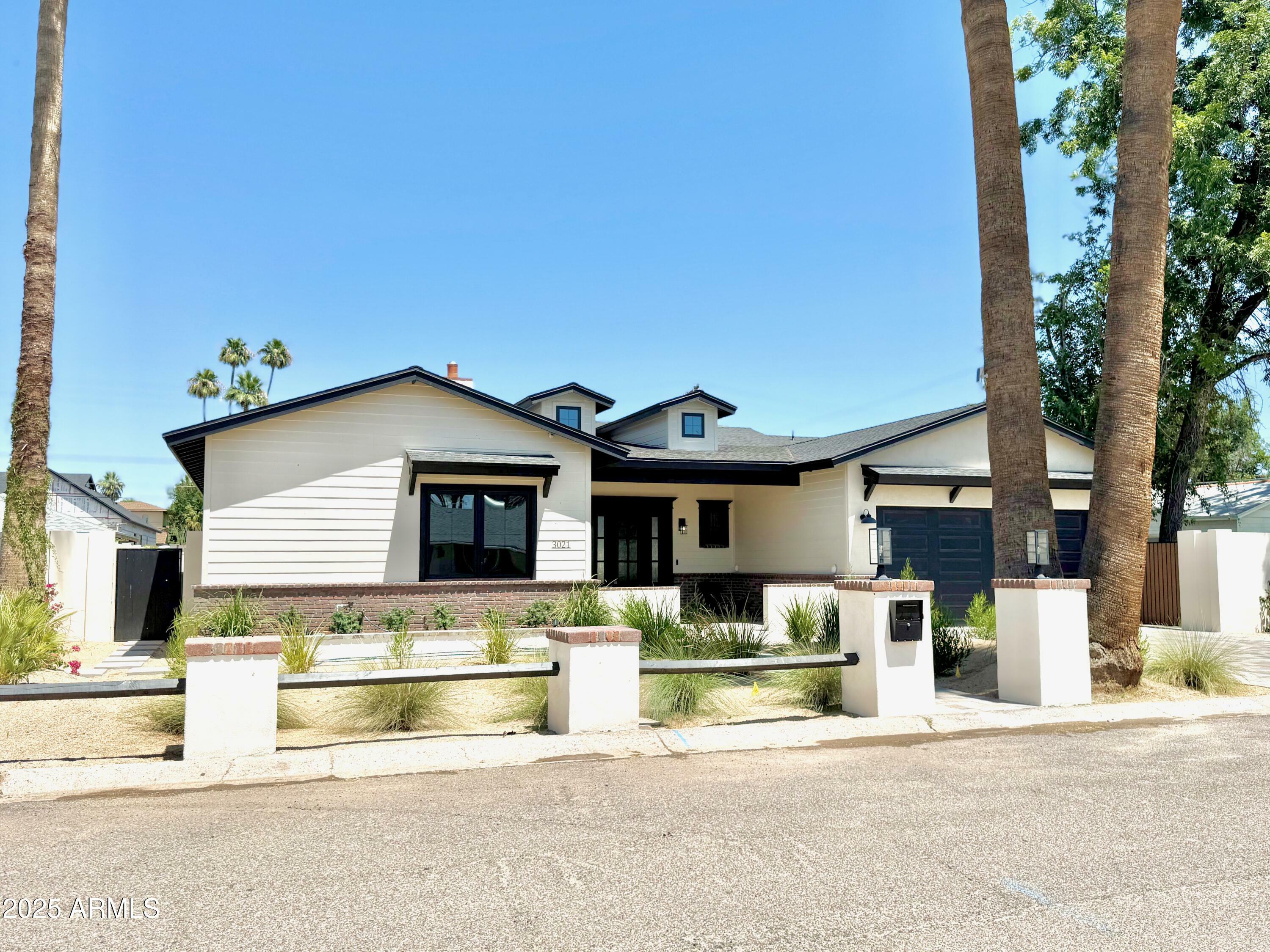 Property Photo: 3021 N 47th Street AZ 85018