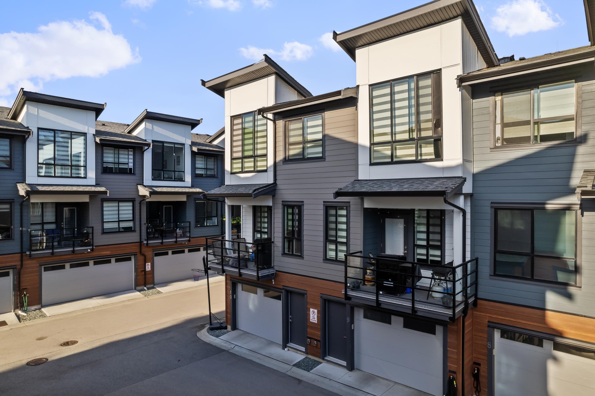 Property Photo:  7177 194A Street 10  BC V4N 6V6 