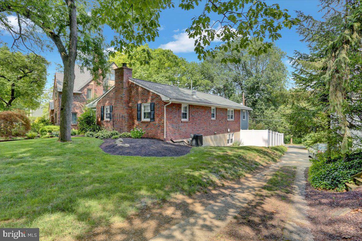 Property Photo: 109 Wyomissing Boulevard PA 19610