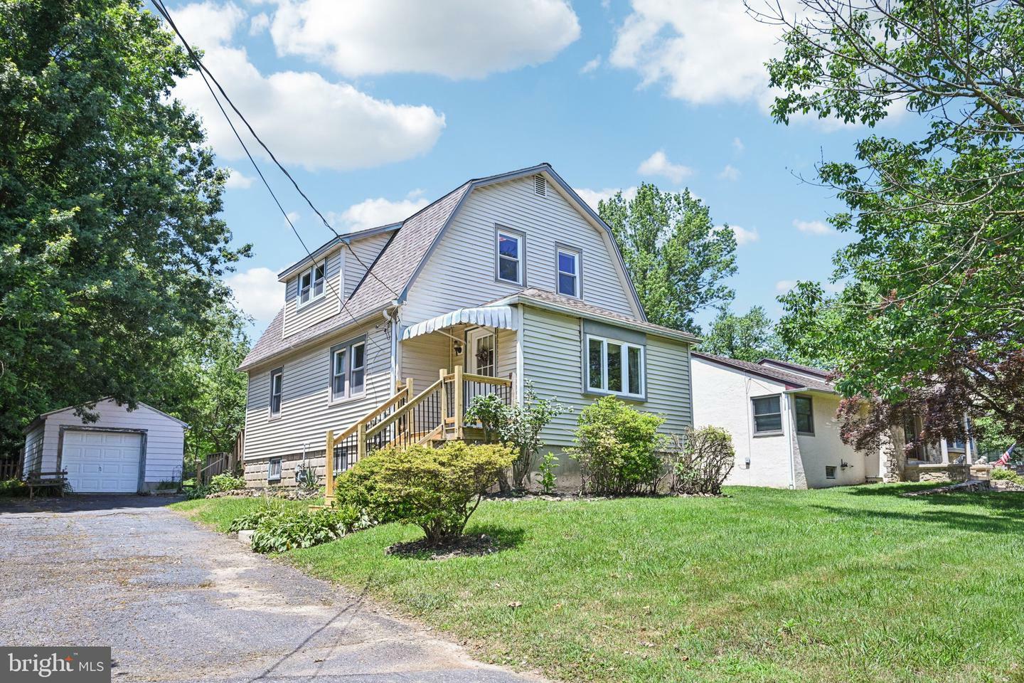 Property Photo: 28 Oriole Avenue PA 19063